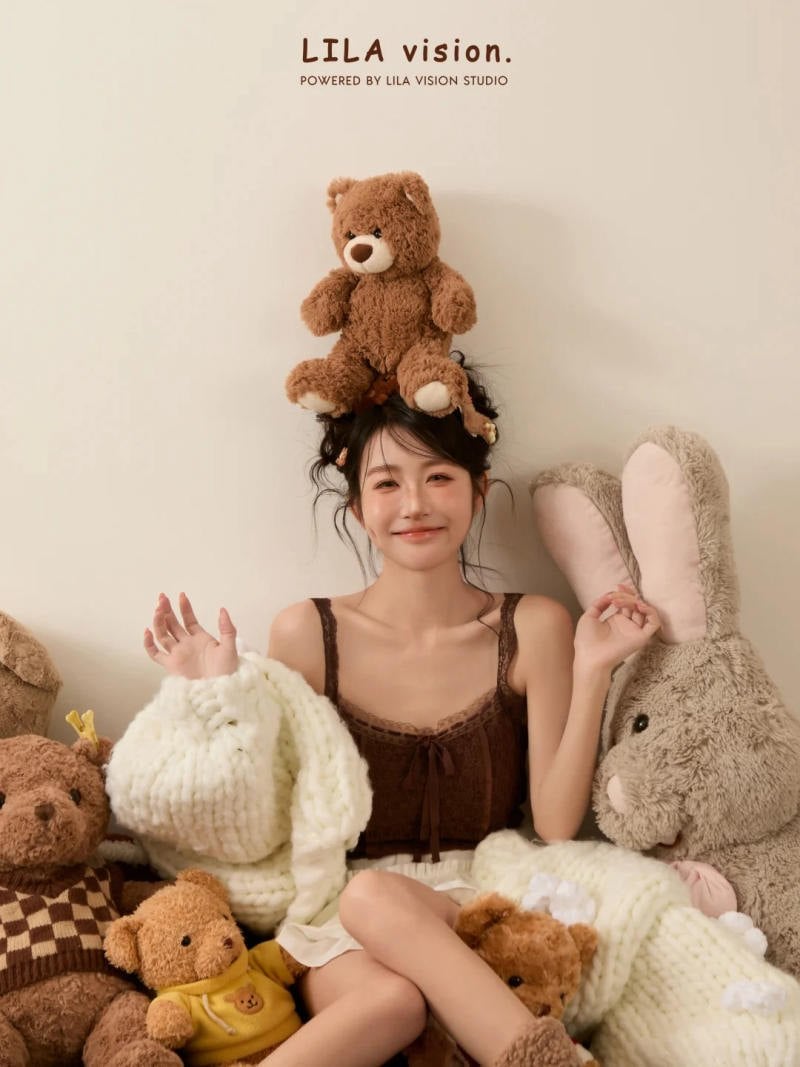 Trang phục và phụ kiện đi kèm