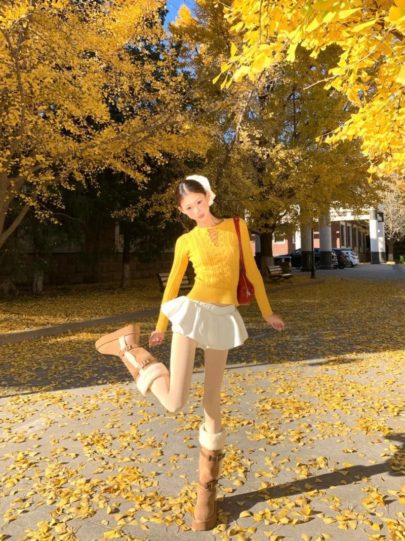 10. Tư thế một chân co lên, tạo dáng năng động