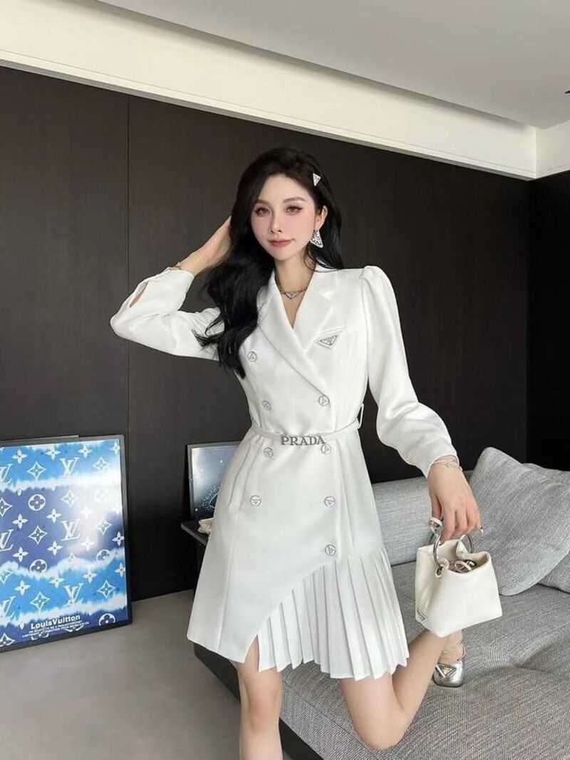đầm cổ vest