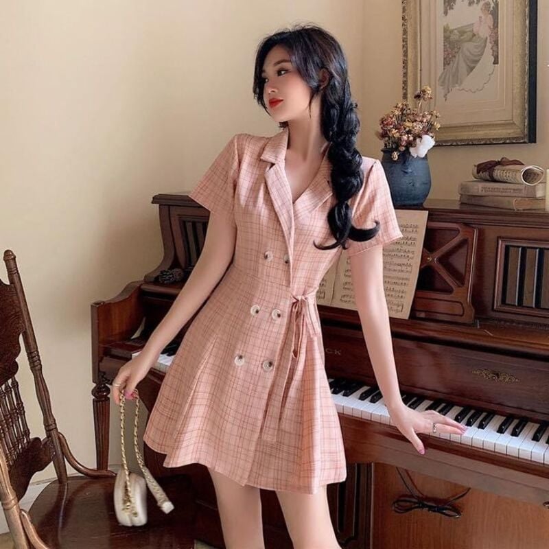 đầm cổ vest
