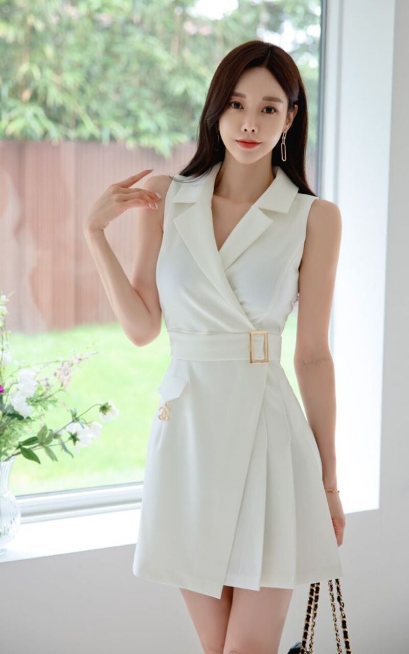đầm cổ vest