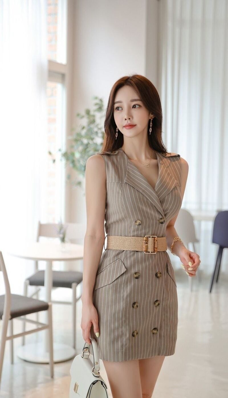 đầm cổ vest