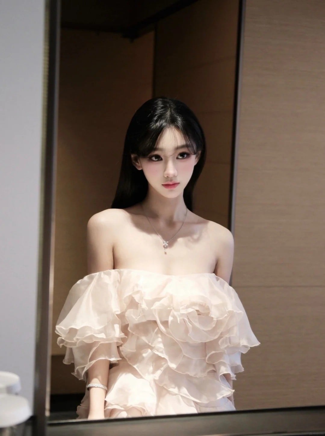 đầm đi đám cưới