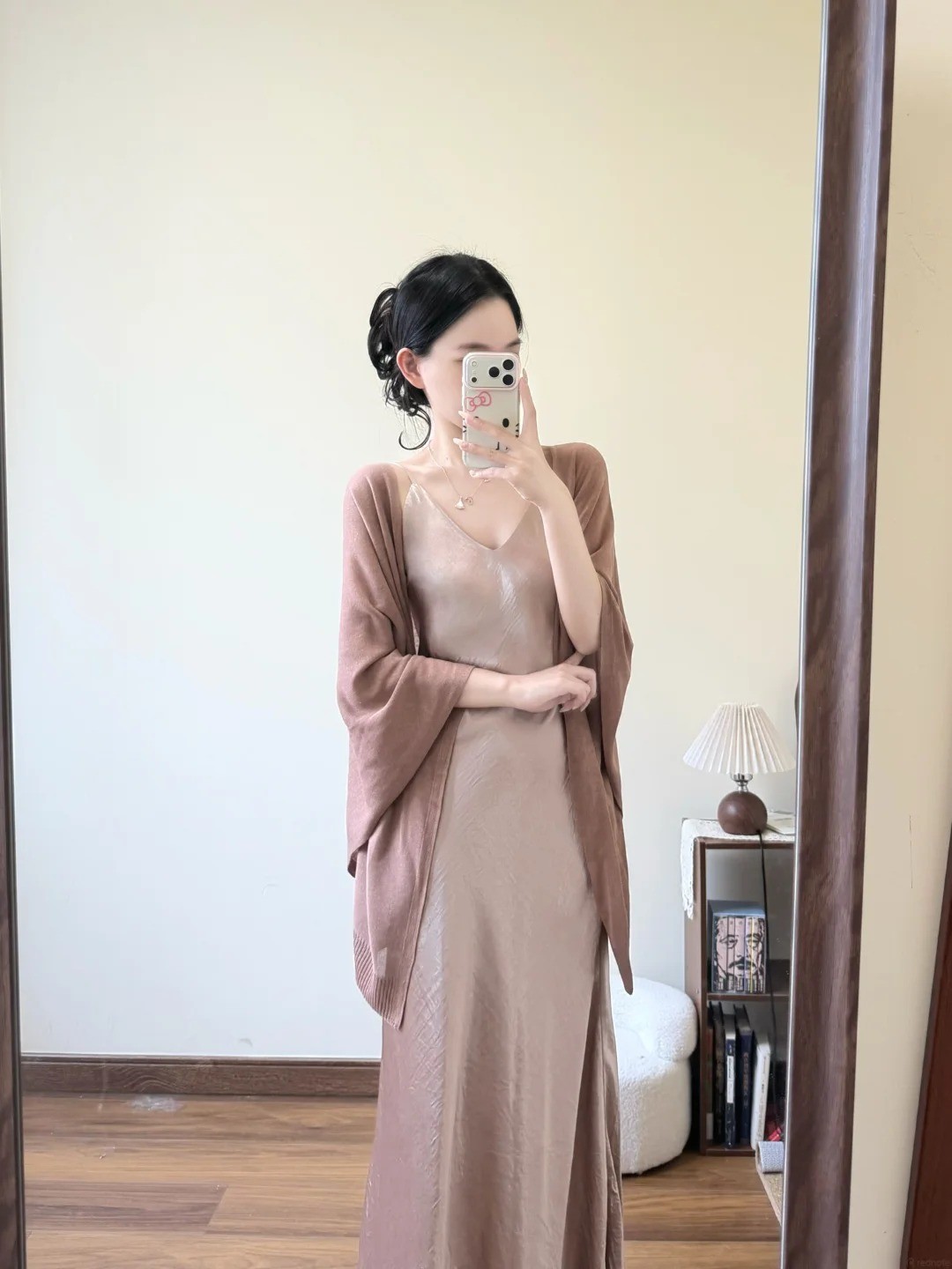 đầm đi đám cưới
