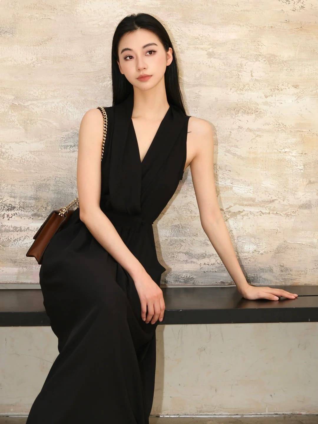 đầm đi đám cưới