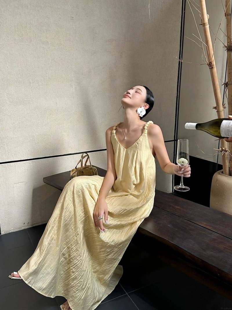 đầm maxi hở lưng