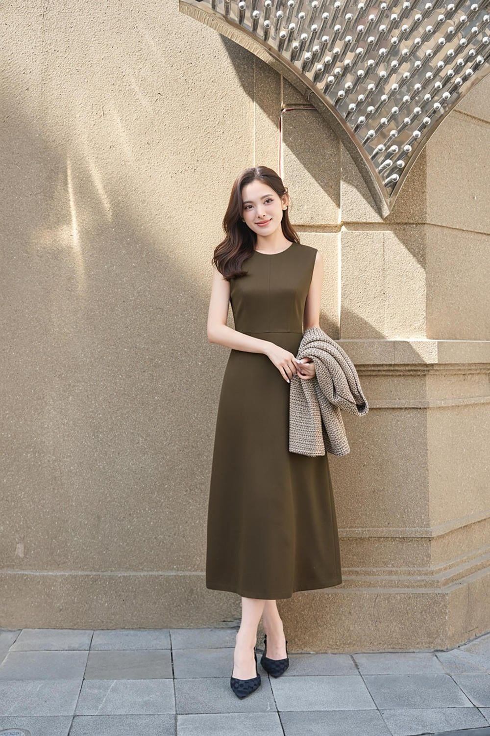 Đầm suông sát nách màu xanh rêu đẳng cấp
