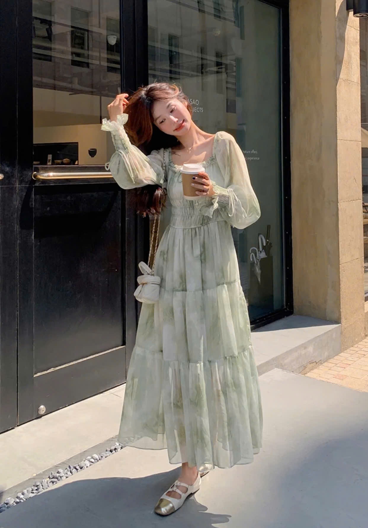 Đầm suông maxi tay phồng vải voan loang màu xanh nhạt phối tiểu thư