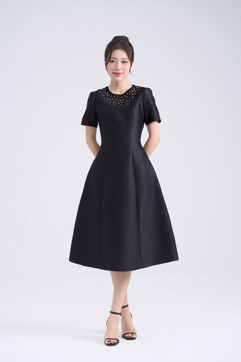 Giá đầm Tafta bao nhiêu?