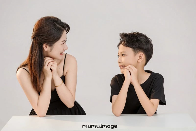 cách tạo dáng chụp ảnh hai mẹ con