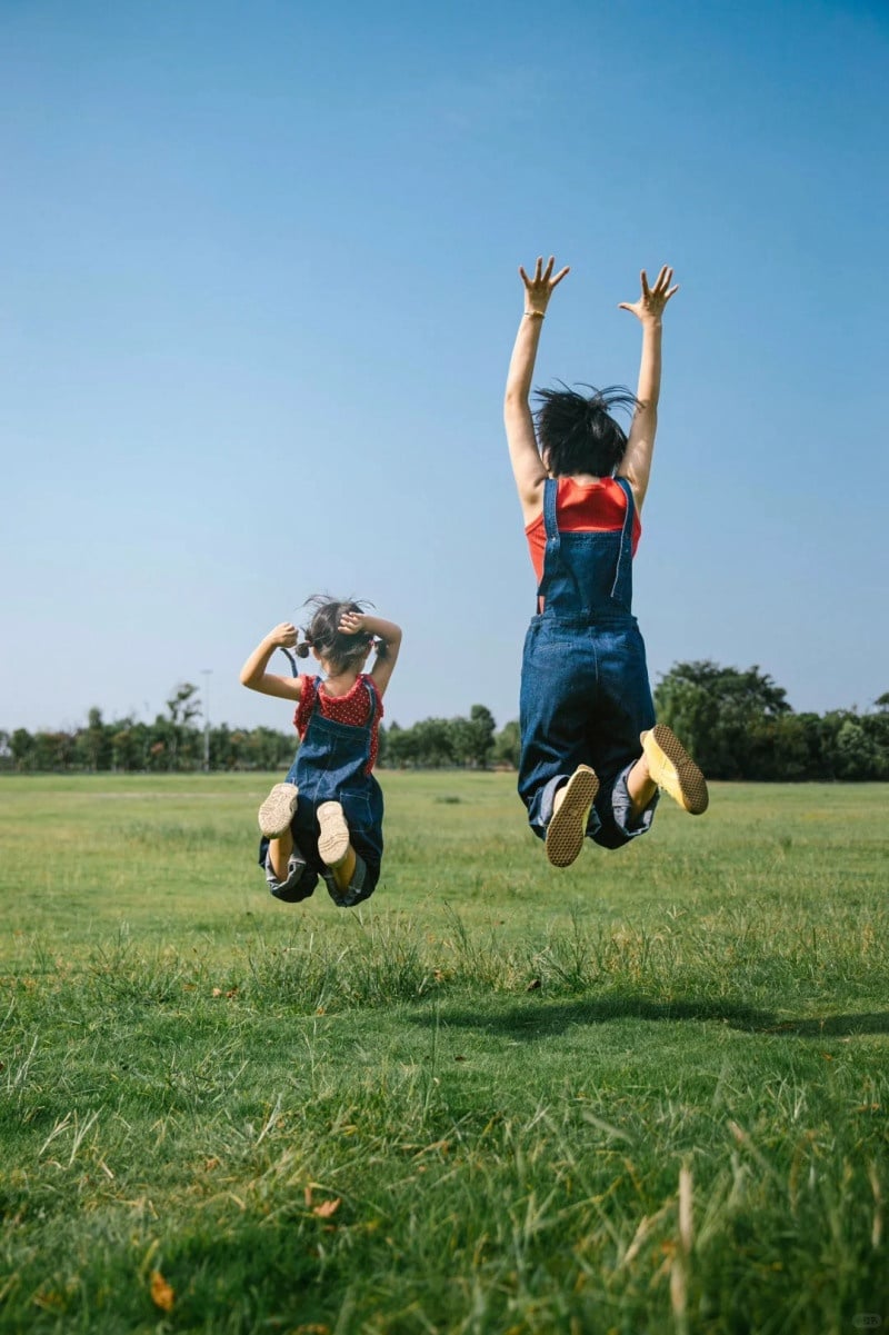 cách tạo dáng chụp ảnh hai mẹ con