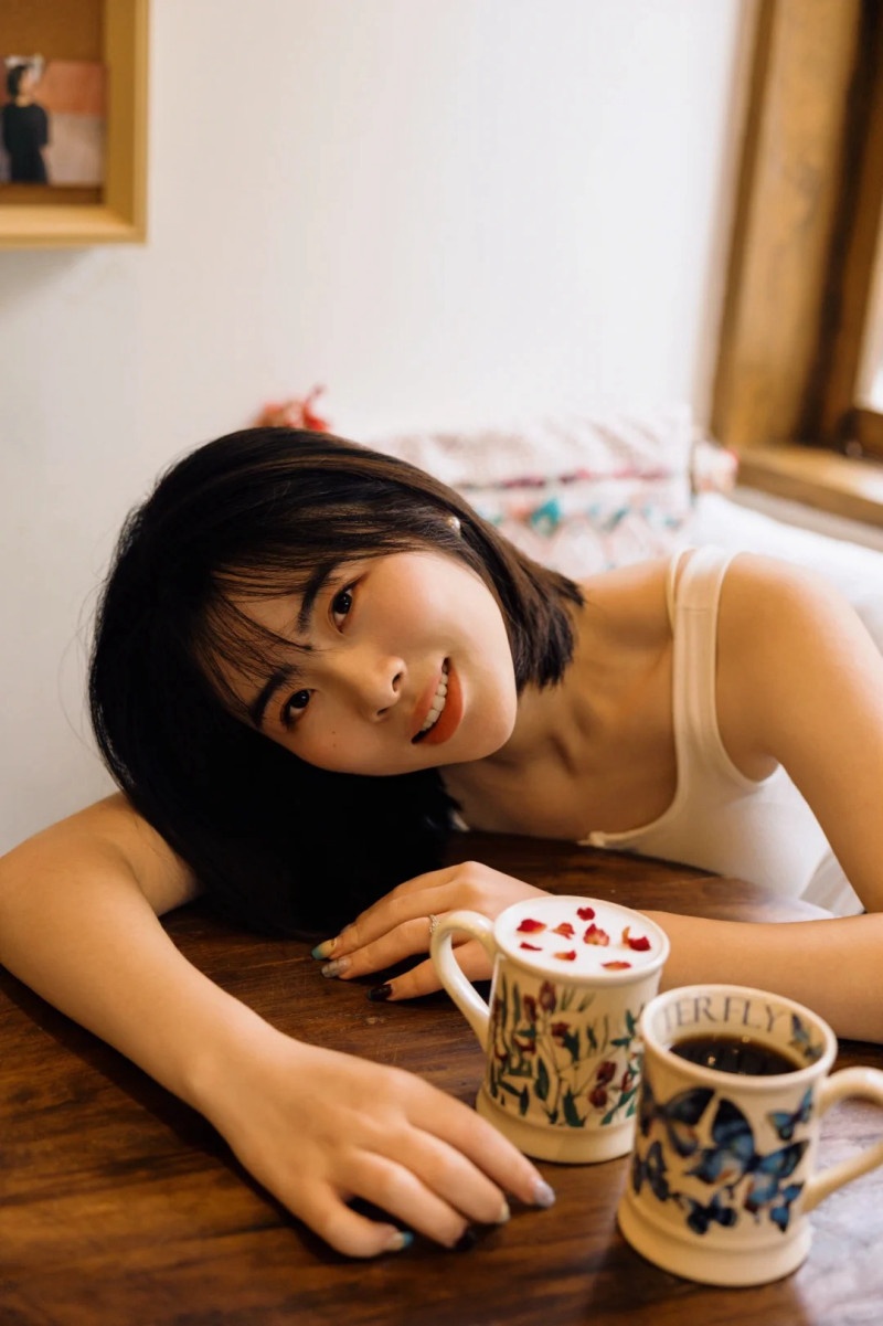 tạo dáng chụp ảnh tự nhiên