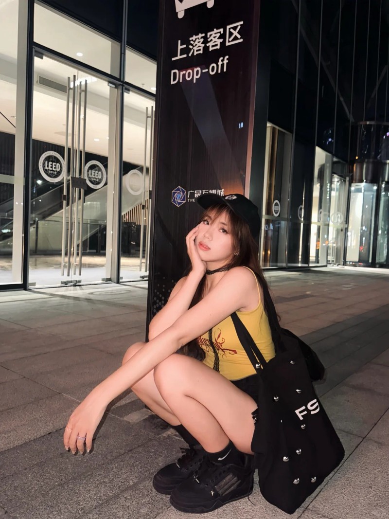 tạo dáng chụp ảnh tự nhiên