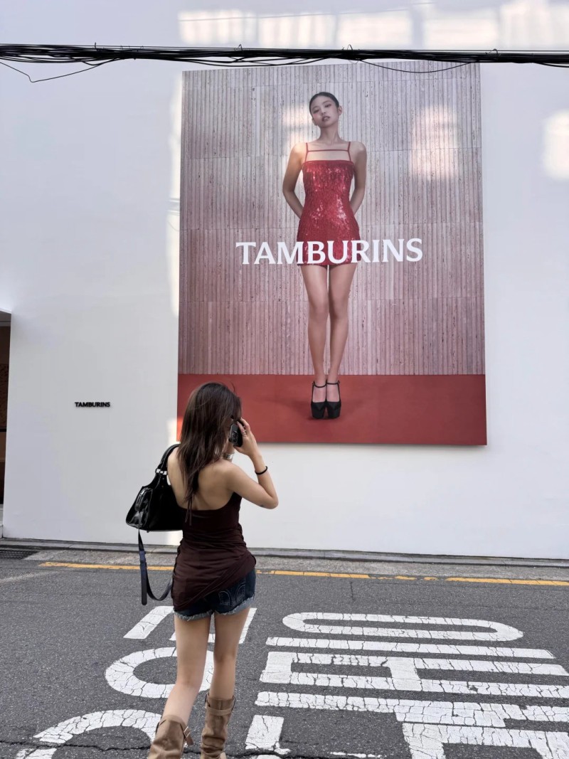 tạo dáng chụp ảnh tự nhiên