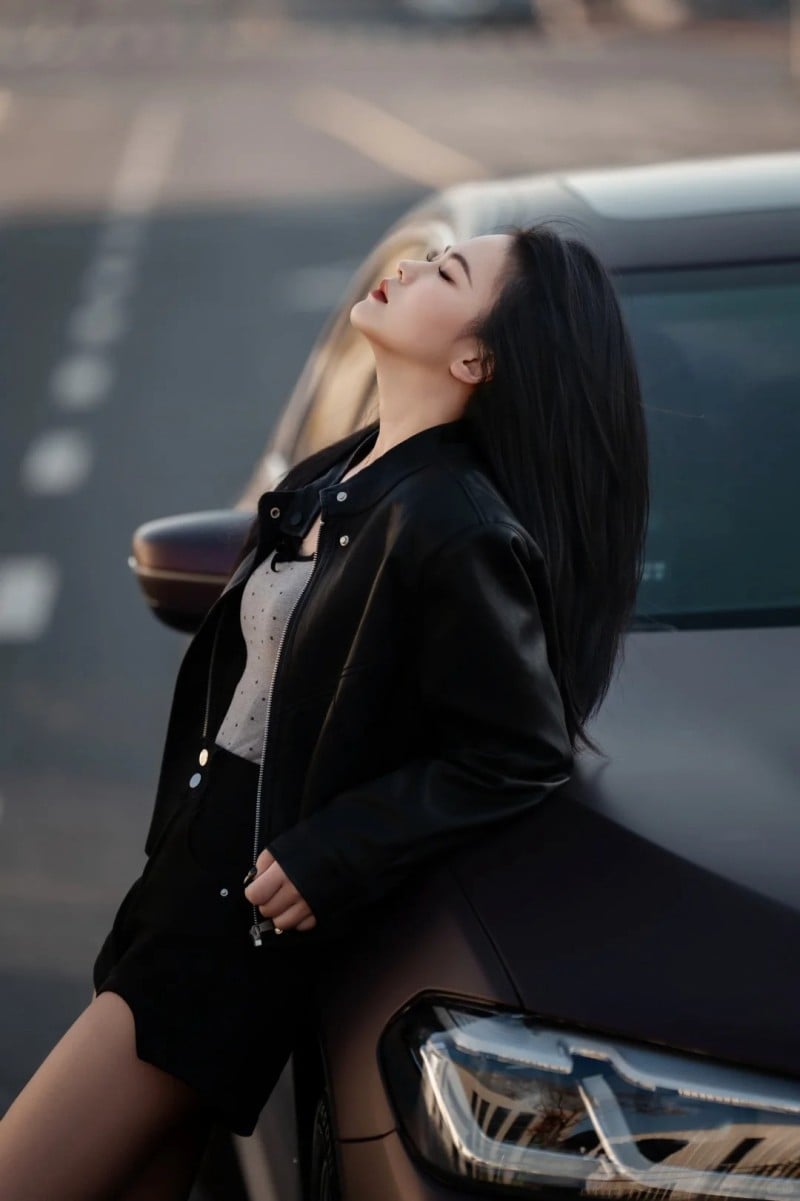 cách tạo dáng chụp ảnh với ô tô