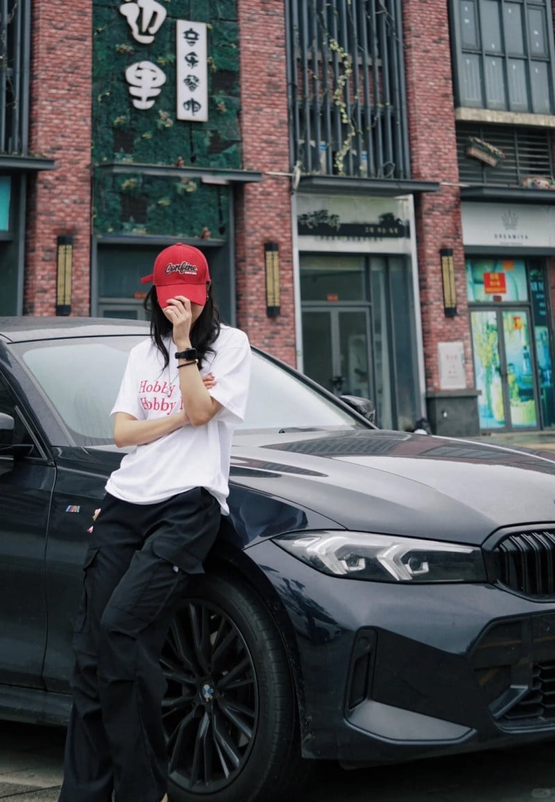 cách tạo dáng chụp ảnh với ô tô