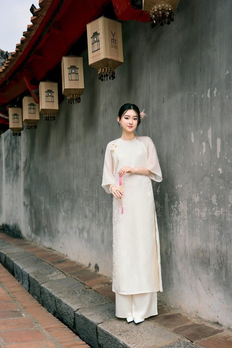 đi đám cưới mặc gì đẹp