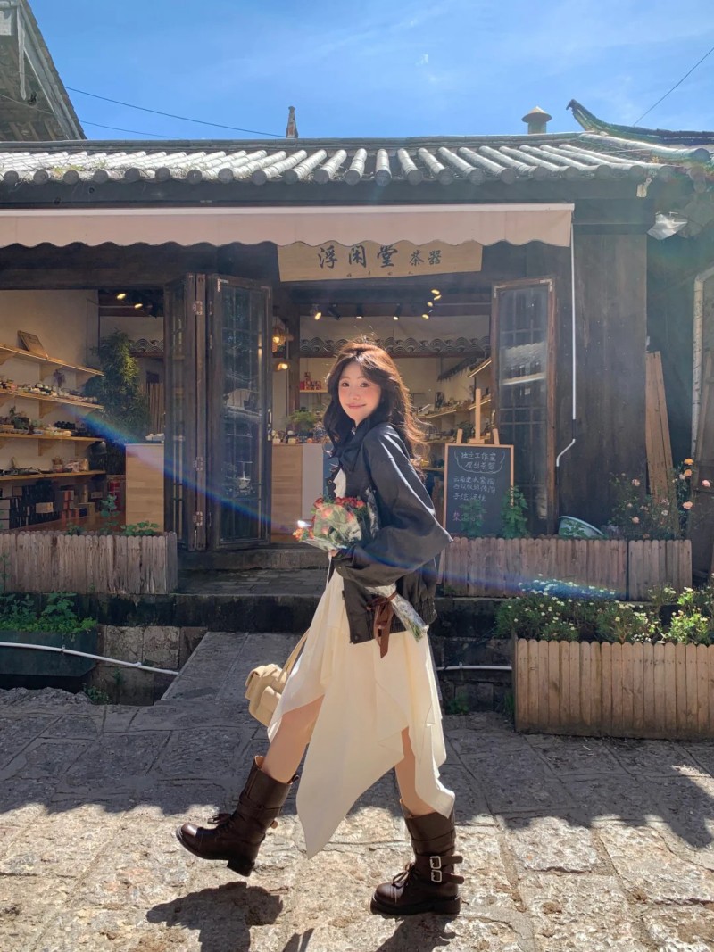 đi lệ giang mặc gì