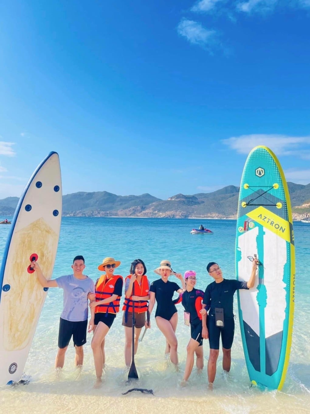 Phụ kiện không thể thiếu để nâng tầm set đồ đi Bình Hưng