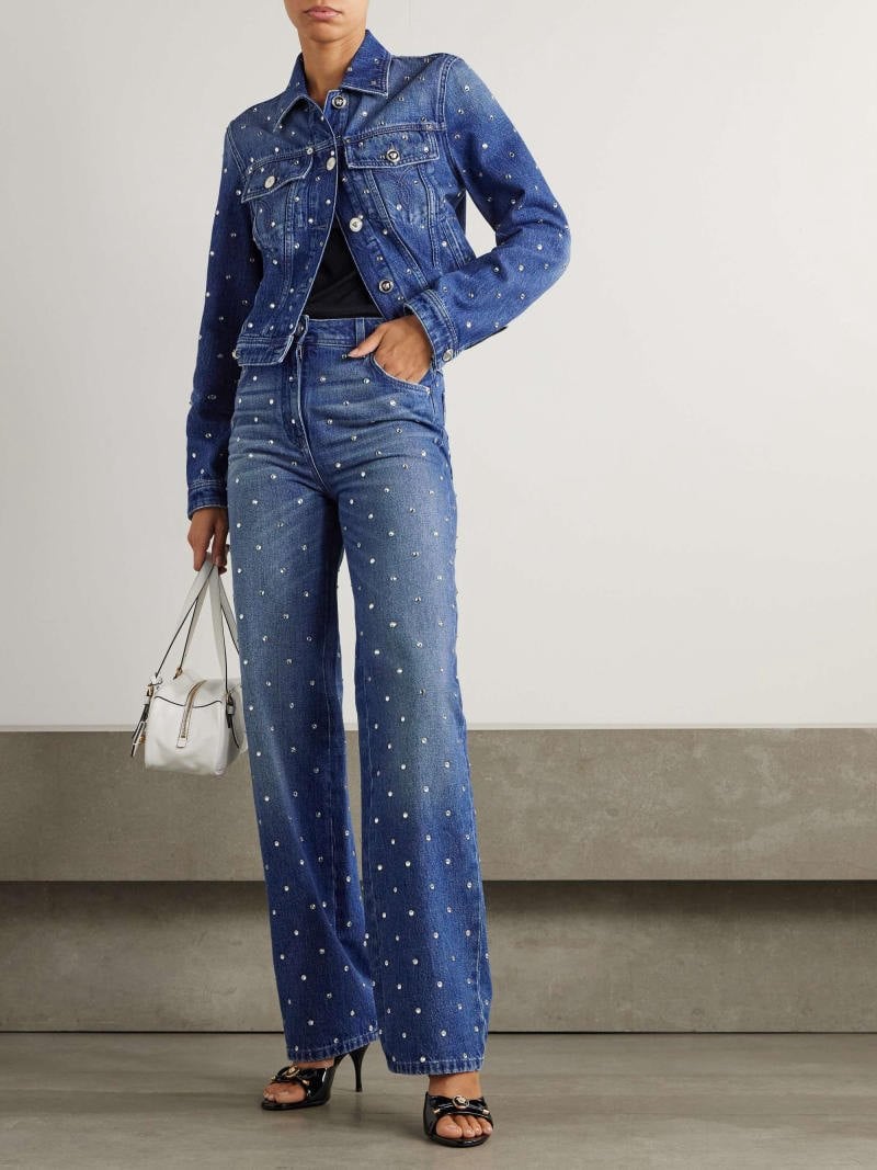 Denim-on-Denim Đính Kết Tối Giản Mà Sang Trọng