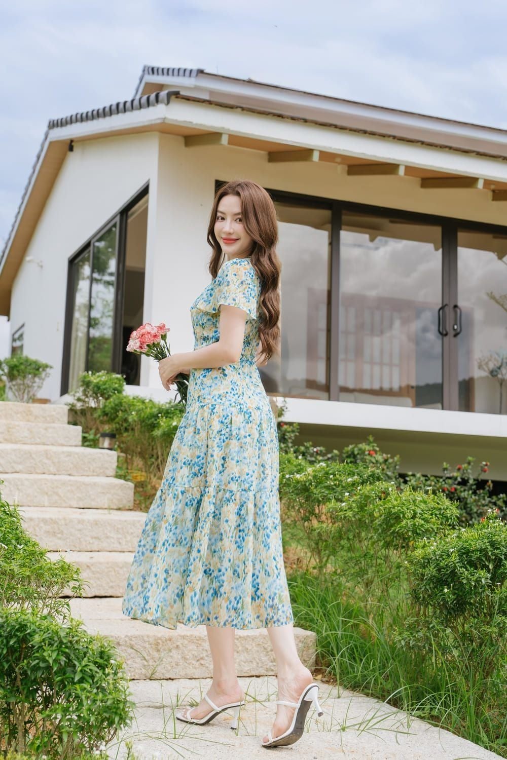 Người gầy nên mặc váy như thế nào?