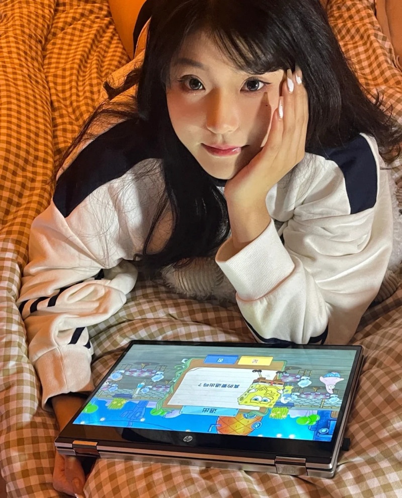 cách tạo dáng chụp ảnh trên giường