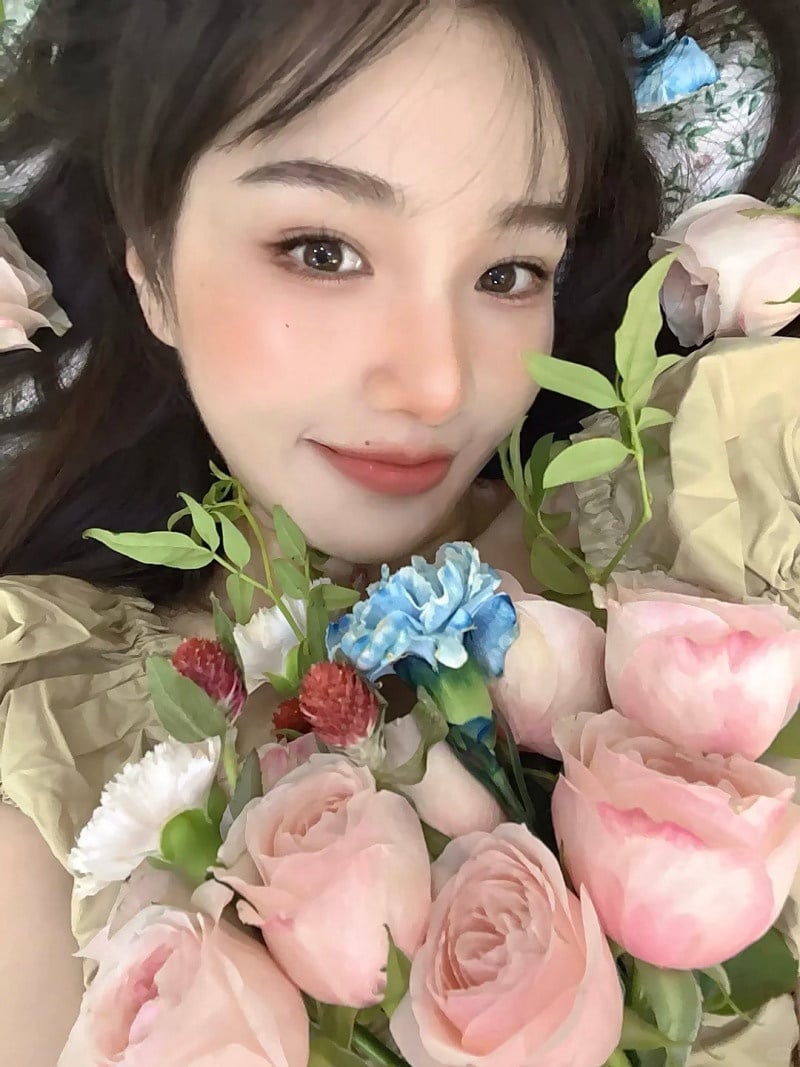 cách tạo dáng chụp ảnh trên giường