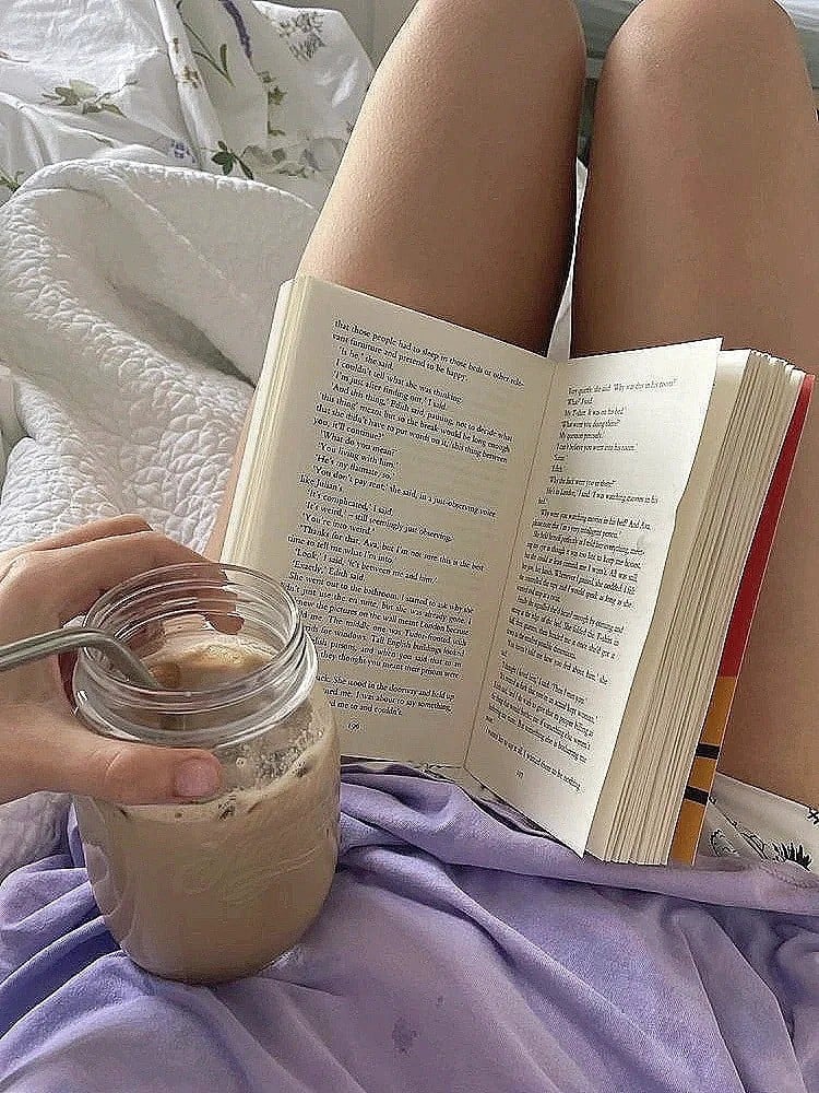 cách tạo dáng chụp ảnh trên giường