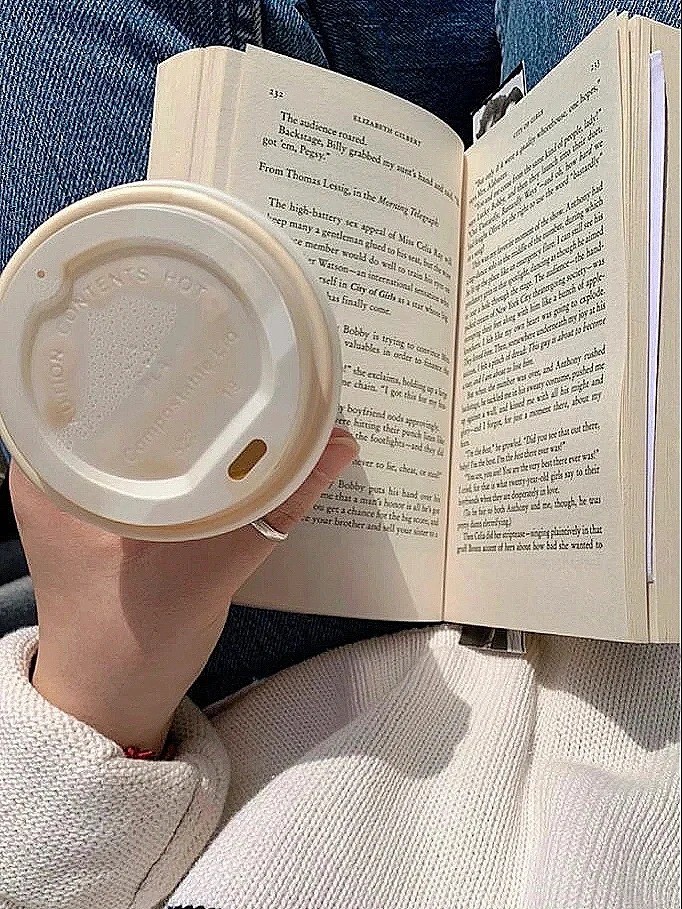 cách tạo dáng chụp ảnh trên giường