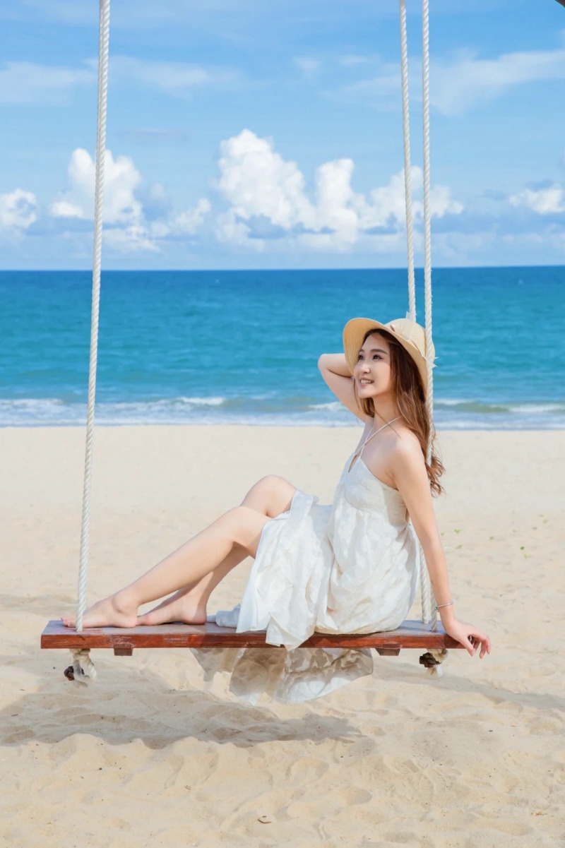 tạo dáng chụp ảnh với xích đu