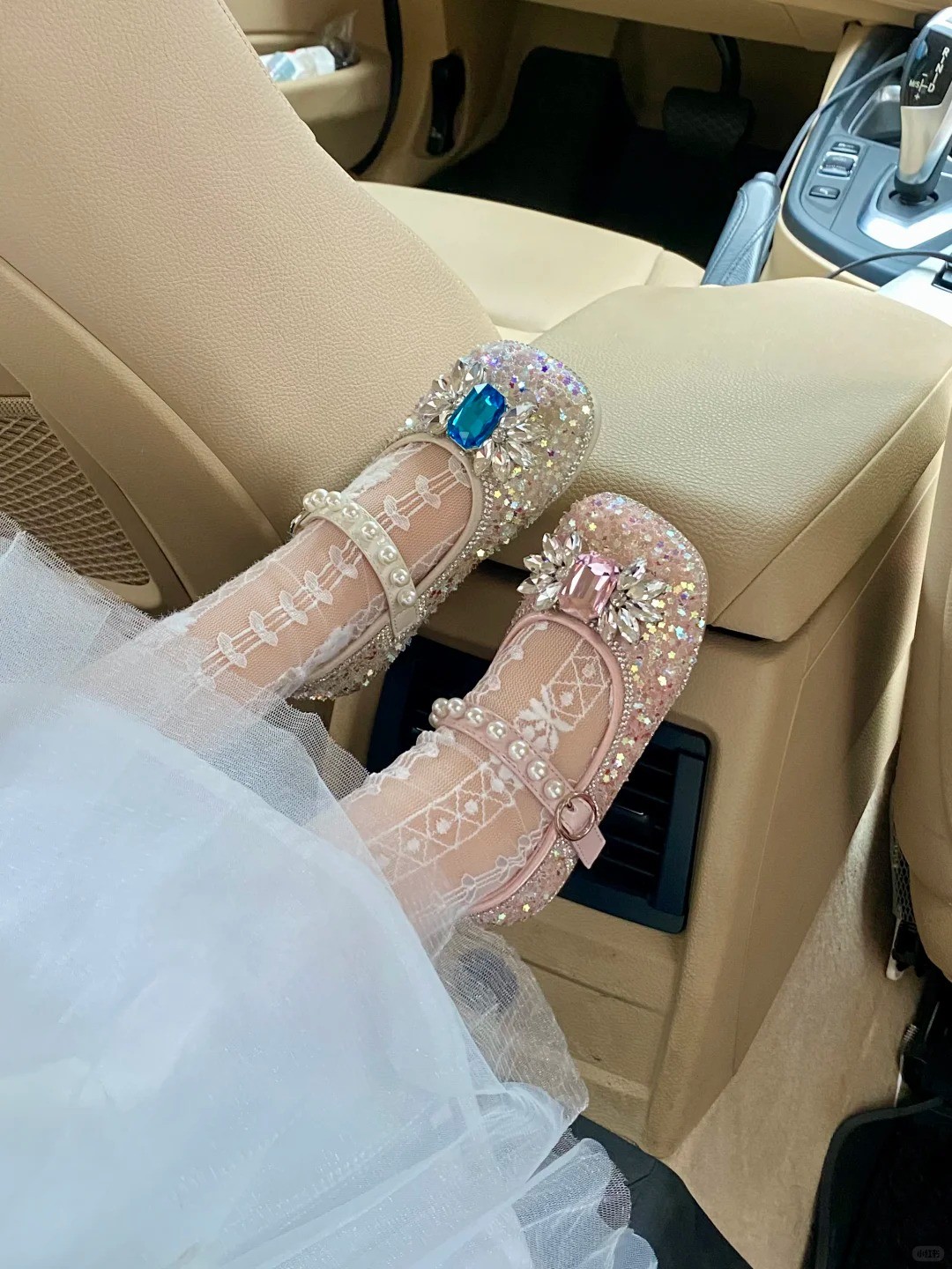 Giày Cao Gót Của Trẻ Em