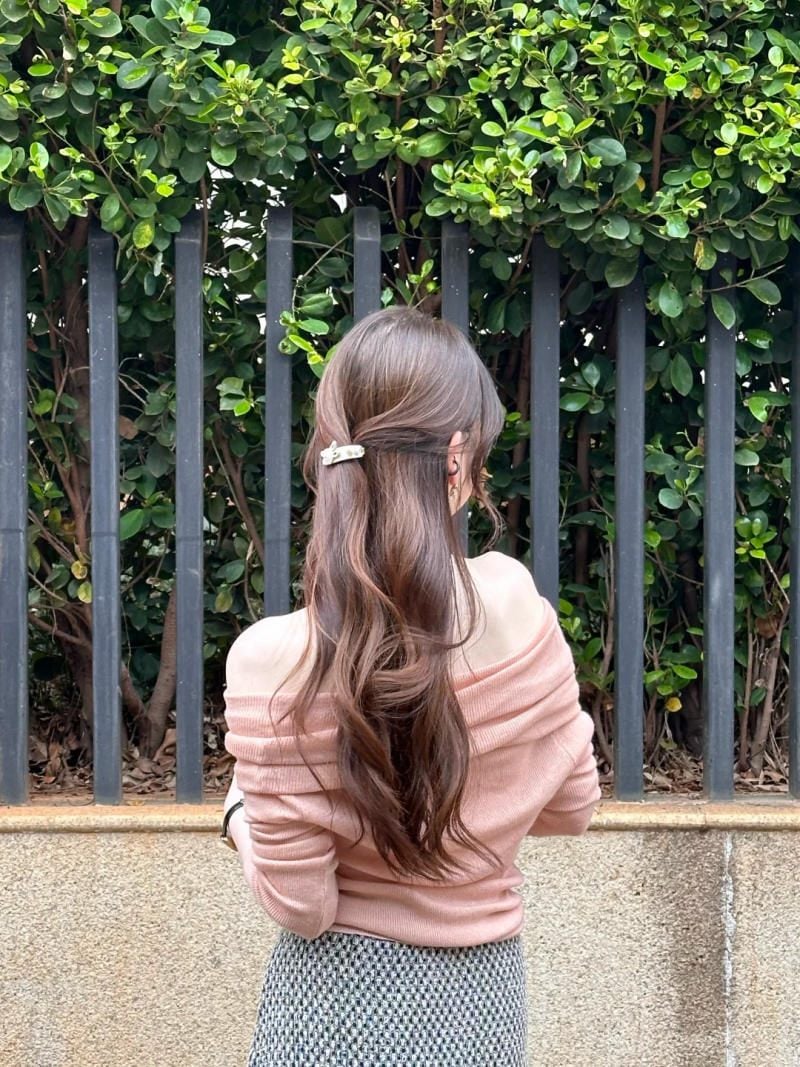 cách búi tóc không bị già