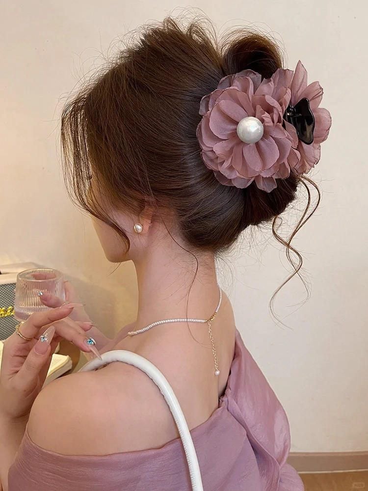 cách búi tóc không bị già