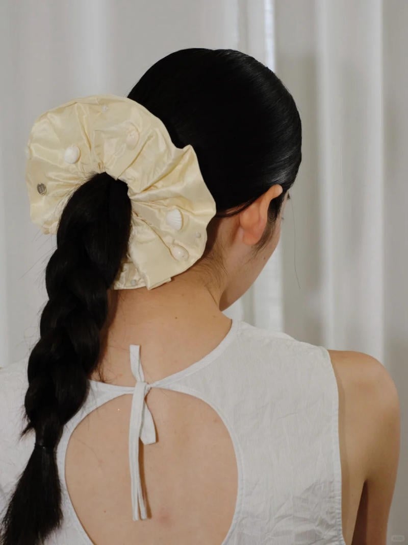 cách búi tóc không bị già