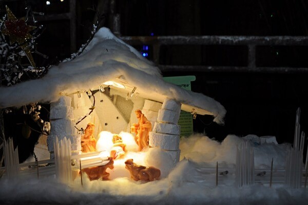 hang đá giáng sinh bằng xốp