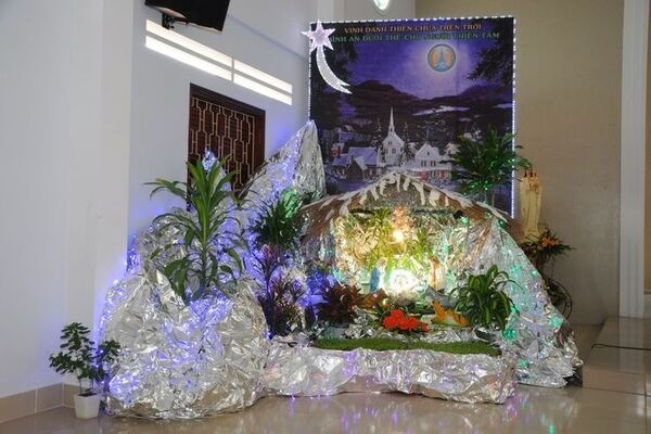cách làm hang đá giáng sinh bằng giấy bạc