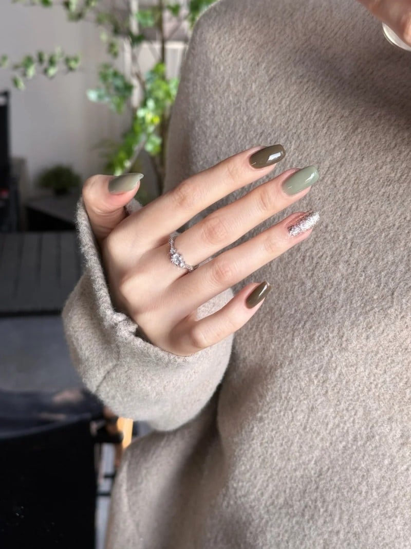 màu hỏa sơn móng tay màu gì