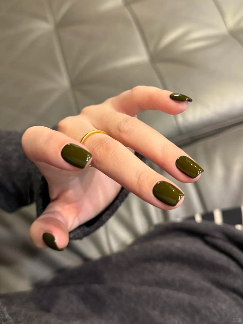 màu hỏa sơn móng tay màu gì