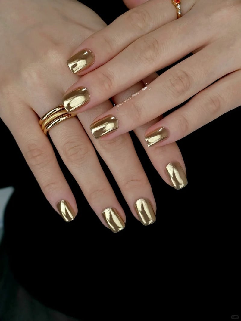 mệnh thủy sơn móng tay màu gì