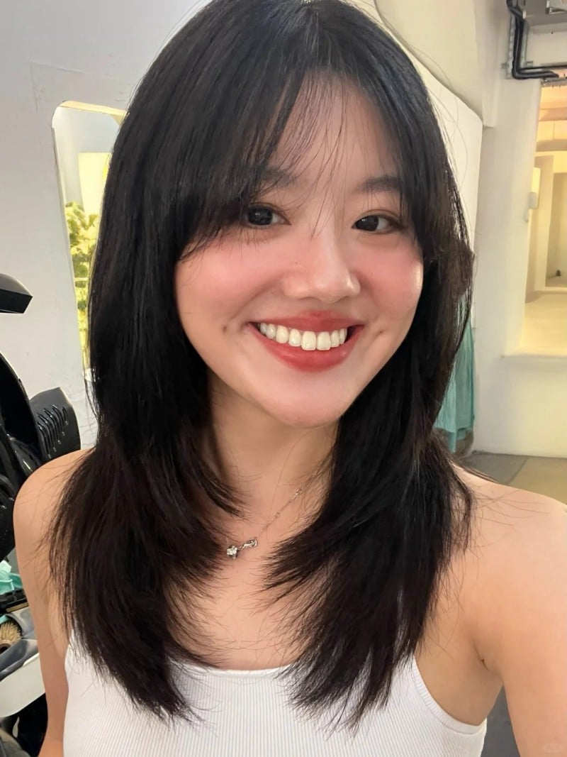 tóc mái cho mặt tròn trán cao