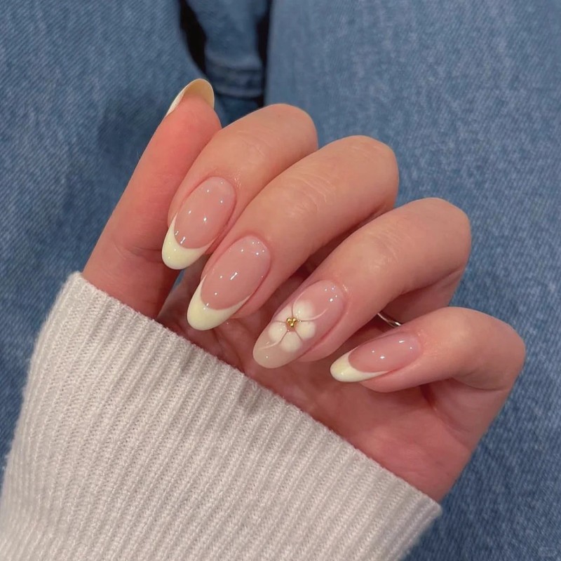 mệnh kim sơn móng tay màu gì