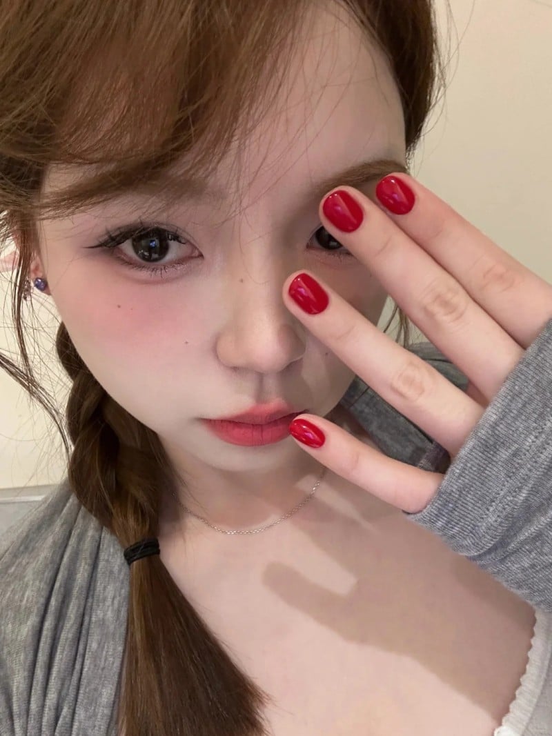 mệnh kim sơn móng tay màu gì