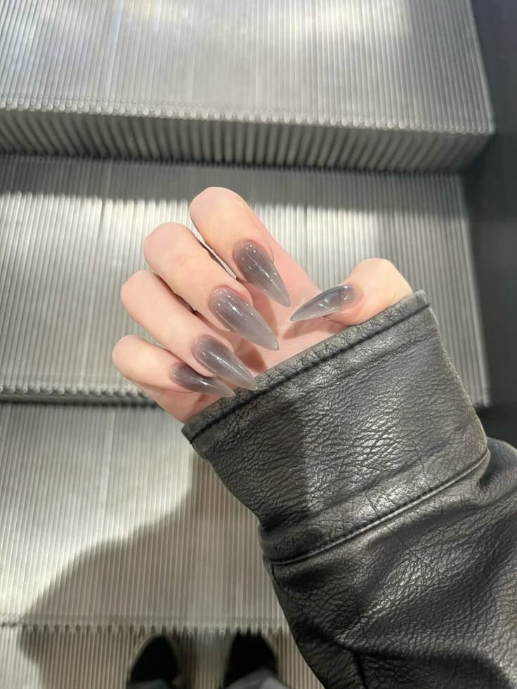 nail loang