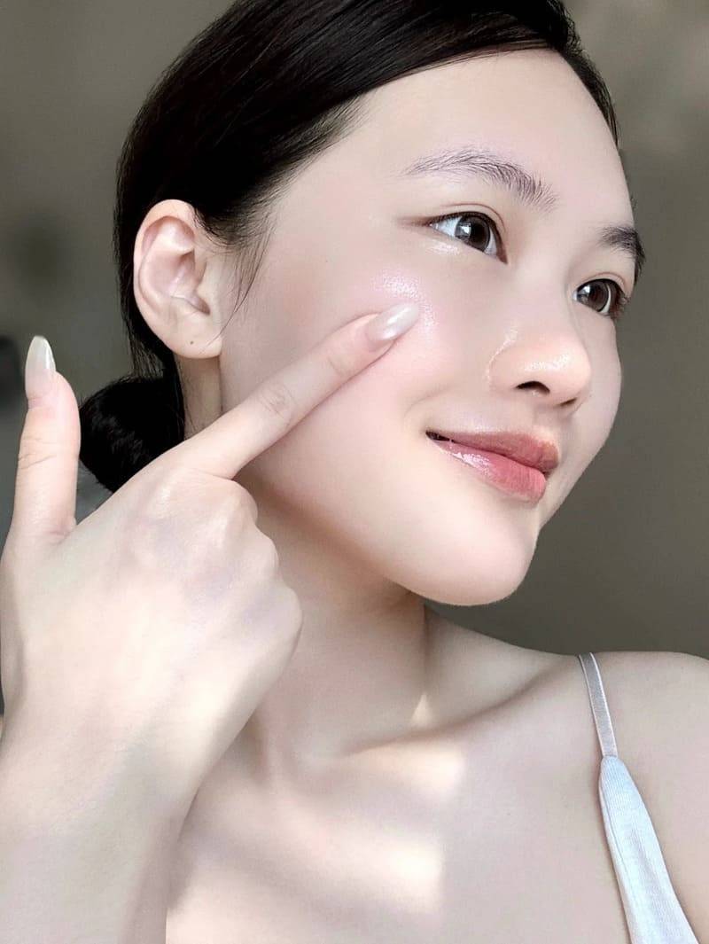 Da dầu là gì? Nhận biết da dầu