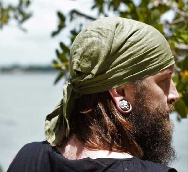 cách thắt khăn bandana