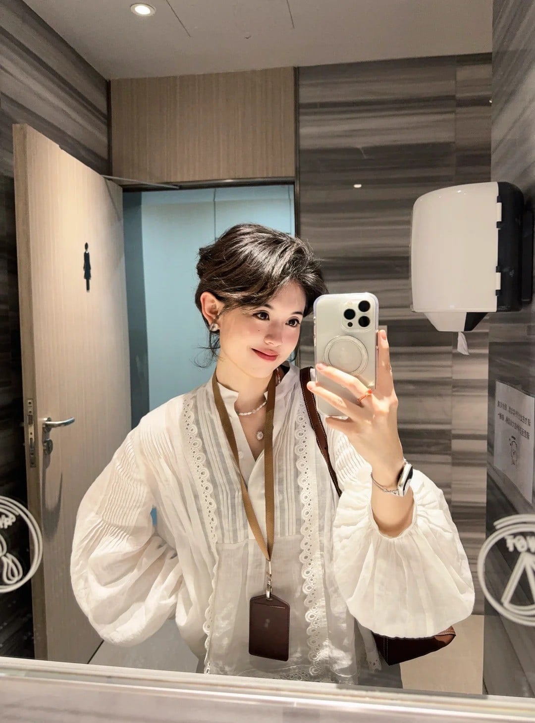 kiểu áo voan đẹp trẻ trung