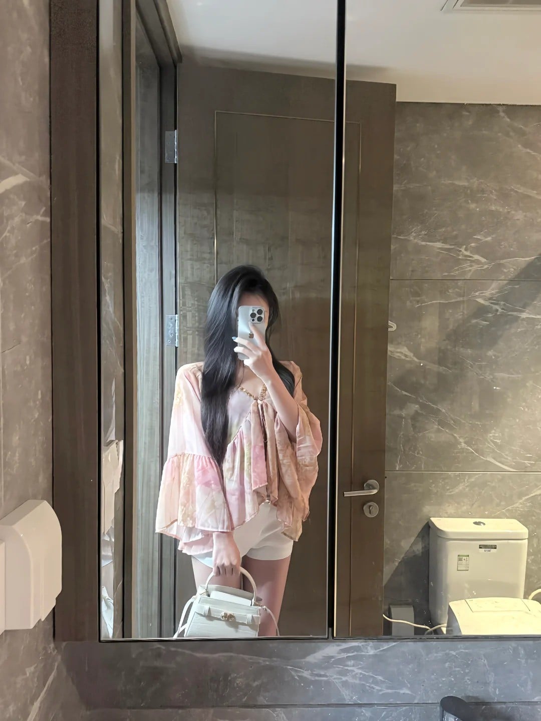 kiểu áo voan đẹp trẻ trung
