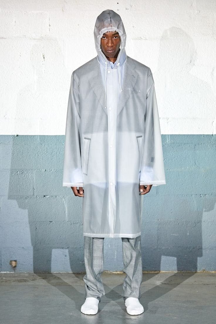 Off-White, Vetements và Sự Tái Sinh Trong Kỷ Nguyên Streetwear