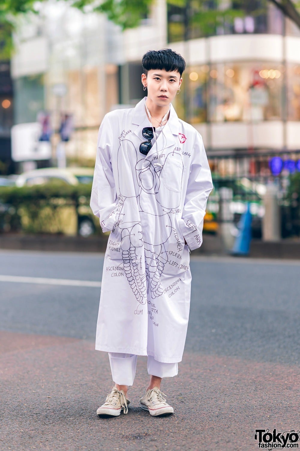 Off-White, Vetements và Sự Tái Sinh Trong Kỷ Nguyên Streetwear