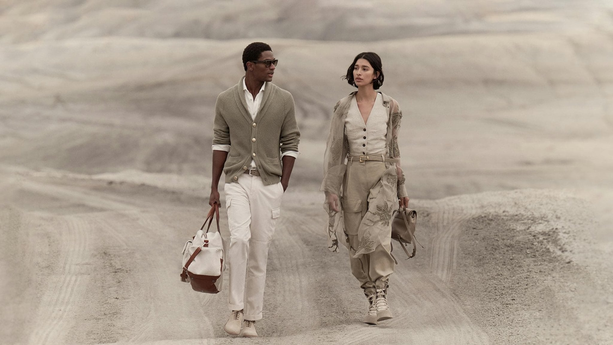 Giải Mã Cơn Sốt 